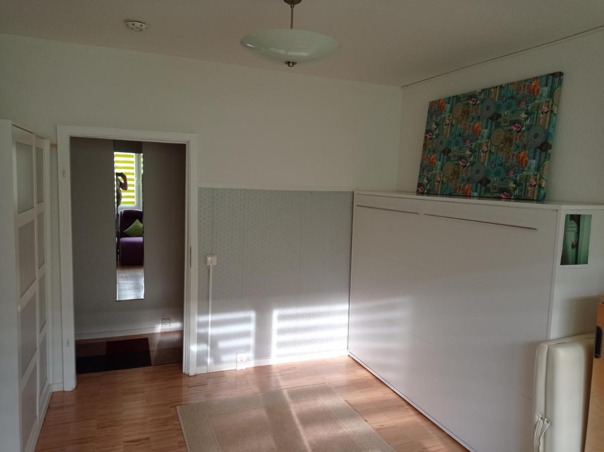 Ferienwohnung Fuer 1-3 Personen In Berlin, Naehe U Friedrichsfelde 外观 照片