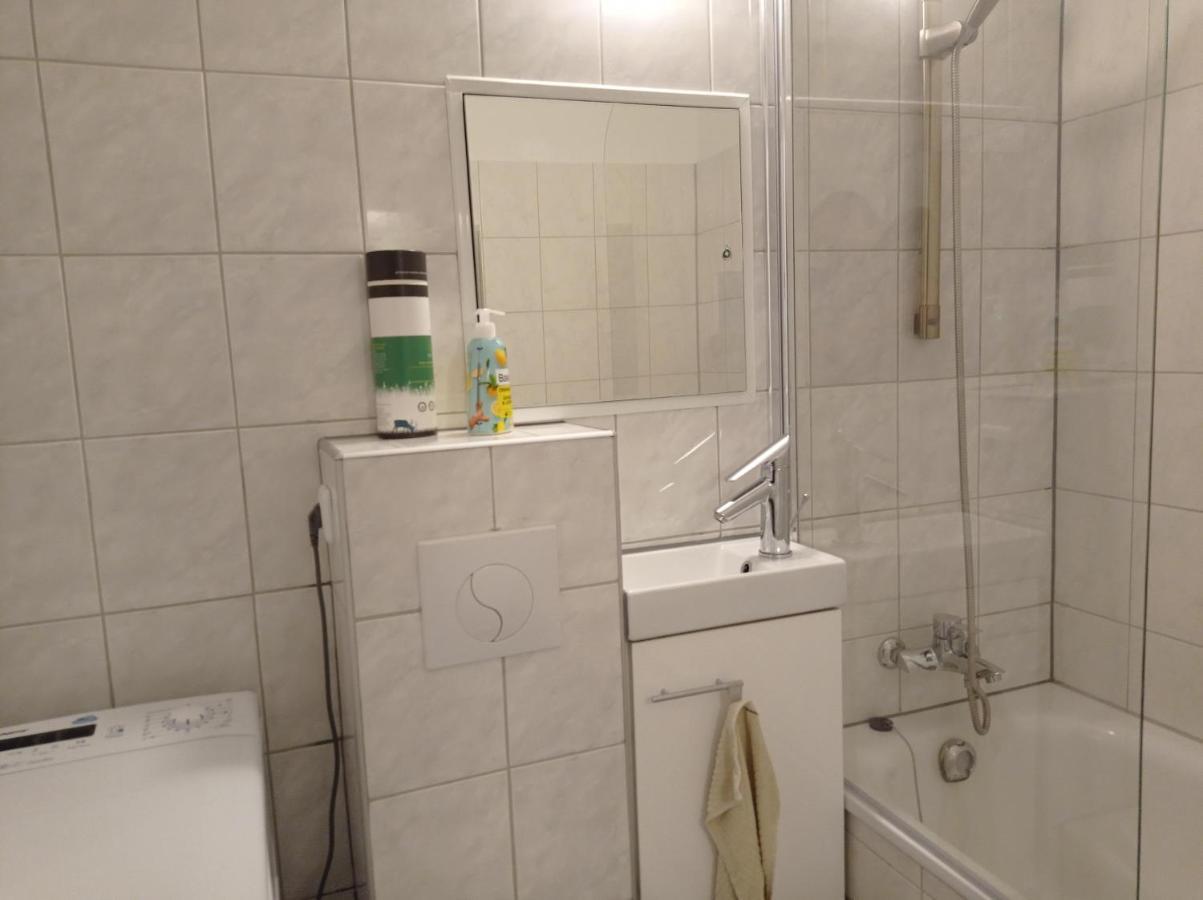 Ferienwohnung Fuer 1-3 Personen In Berlin, Naehe U Friedrichsfelde 外观 照片